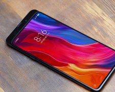 Блогер показал, из чего состоит хваленый Xiaomi Mi Mix 3: такого вы еще не видели