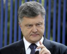 Вступать ли Украине в НАТО - решит референдум - Порошенко