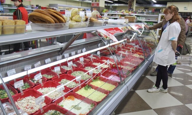 Київський супермаркет впарює покупцям огидний "делікатес": "Печива з екскрементами не бажаєте?"