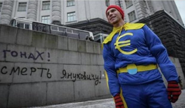 Вже 5 млн українців легально живуть за кордоном