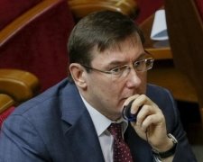 Луценко: дело о государственной измене Януковича передано в суд