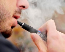 Опасность с дымком: чем вредны электронные сигареты