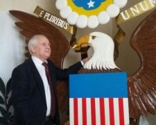 Трон для Трампа: український прикордонник підготував подарунок мільярдеру