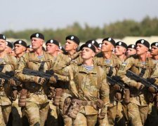 Військовим підняли зарплату: хто скільки отримає