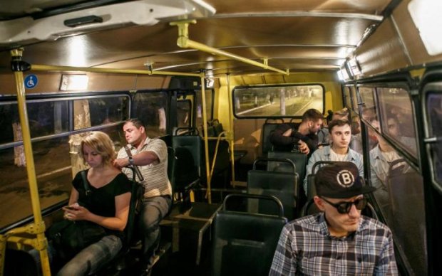 Одесский маршрутчик ужаснул пассажиров: видео
