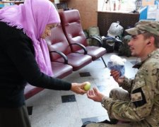 85-летняя волонтерка все свои деньги тратит на воинов (фото)