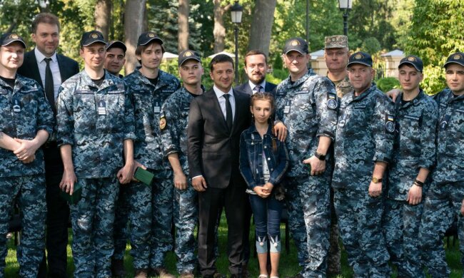 "Я приїду”: Зеленський пообіцяв погуляти на весіллі звільненого моряка