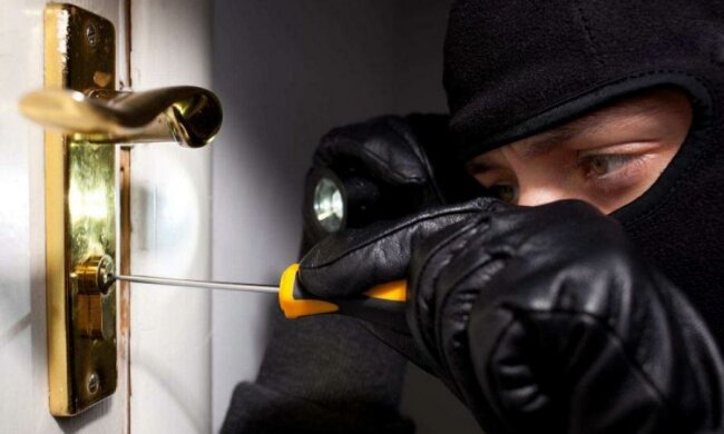 Как обезопасить свой дом от преступного умысла?