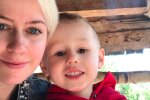 Агресивний рак зжирає око маленького фраківчанина, батьки задихаються від сліз: "Врятуйте Давидика!"