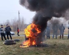 Поховати євробляхи не вийде: автомобілісти дали владі вогняну відсіч, на кордоні з Польщею хаос і колапс