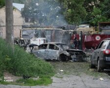 Наслідки атаки на Київ: пожежа в житловому будинку