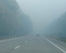 Трасса Киев-Ковель сильно задымлена (фото)