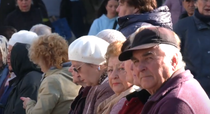 Пенсионеры. Фото: скрин youtube