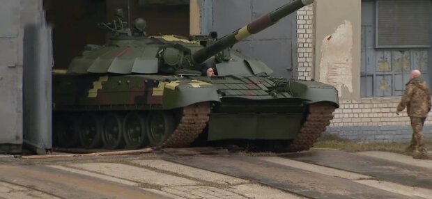 Танк Т-72, фото: скріншот з відео