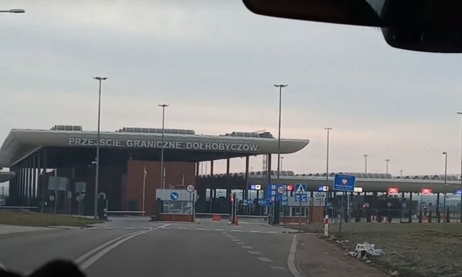 Польща перед Новим роком змінює правила для в'їзду українців: що потрібно знати