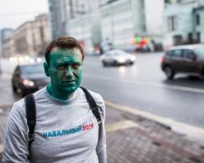 "Одноокий" Навальний вийшов з лікарні