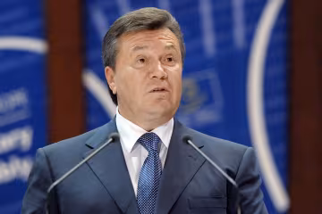 Янукович зник у Києві: розібрали на дрова і забули назавжди