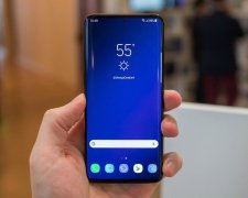 Samsung Galaxy S10 показали на первых фото