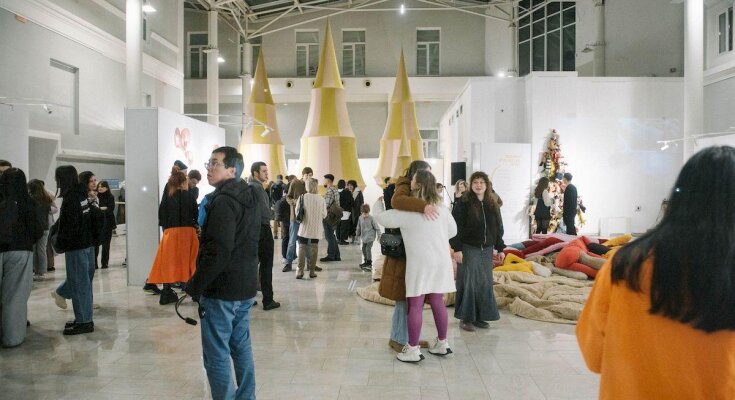 Украинцы, выставка, фото из соцсетей