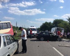 Озверевший одессит повторил "подвиг" Зайцевой, снес несчастных прямо на переходе: очевидцы достали камеры