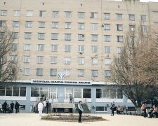 У лікарні Запоріжжя медики здирають благодійний внесок, давлячи на жалість - "А совість у вас є?"