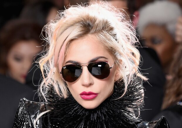 Леди Гага потеряла близкого друга и вдохновителя: пели песни миллионы