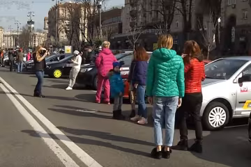 женское ралли, скриншот из видео
