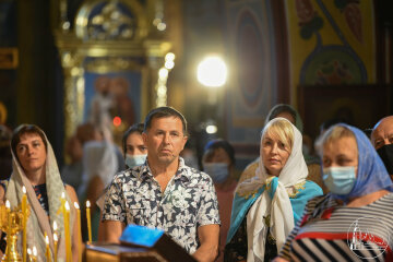 Служение, ПЦУ - фото Свято-Михайловского Златоверхого собора