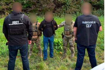 Затримання організатора схеми втечі ухилянтів за кордон