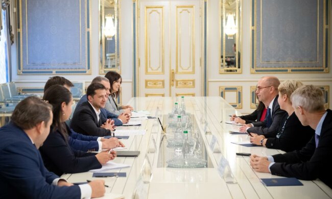 Зеленский обсудил с представителями МВФ ПриватБанк и реформы: "Я уверяю..."