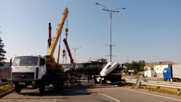 Траса Київ-Одеса перекрита жахливим ДТП