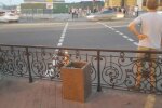На Поштовій площі встановили паркан на пішохідному переході