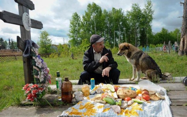 Поминальні дні 2018: українцям категорично заборонили приносити це на кладовище