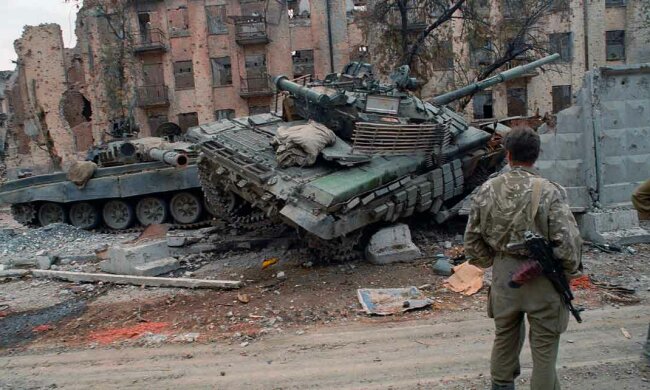Військовий, фото з вільних джерел