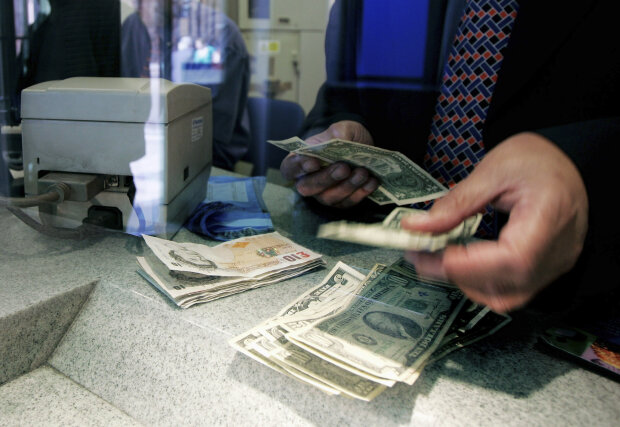 Обмен валют, фото: GettyImages