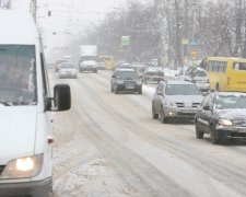 Ожеледь заблокувала дороги в шести областях