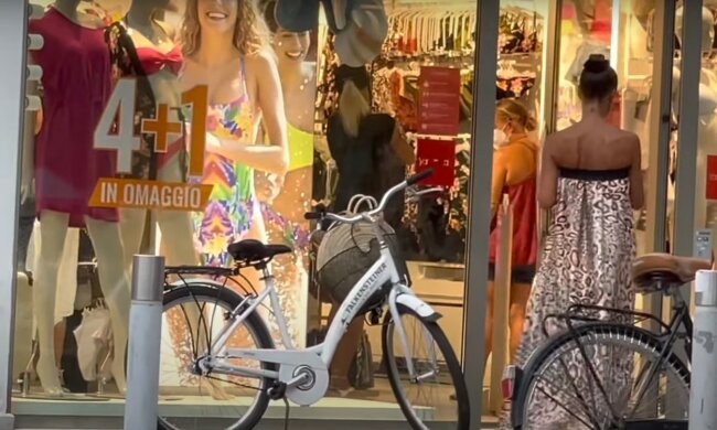 в Италии, скриншот из видео