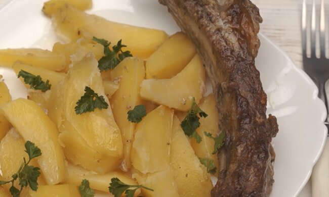 Запечені реберця, скріншот: YouTube