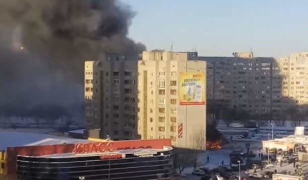 Згорів новорічний ярмарок в Харкові (відео)
