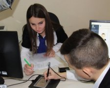 Банки відмовляють українцям з ID-картами
