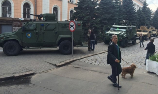 На майские в Одессу направляют спецназ и военную технику