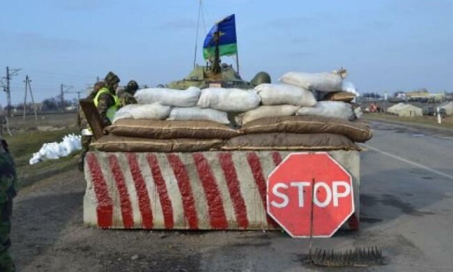 В АТО не впустили вантажівки з яблуками і грибами для "ДНР"