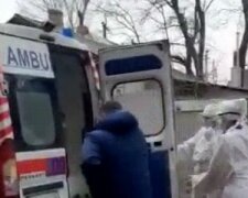 хворий, скріншот з відео