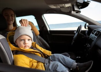 Детское автокресло. Фото Freepik