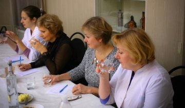 Британська компанія  візьме людину зі здоровою печінкою на роботу мрії