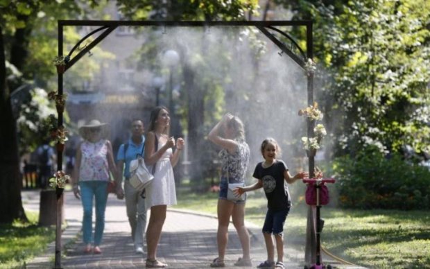 Погода в Україні: синоптик розповіла, коли спаде спека
