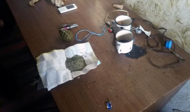 У мешканця Донецької області знайшли гранату і наркотики