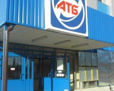 Киевлянин обнаружил металлический предмет в макаронах, купленных в "АТБ" (видео)