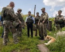 Зеленський негайно виїхав на Донбас: у слуги народу загадково мовчать