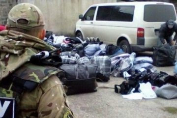 Бойовики залишилися без курток і взуття